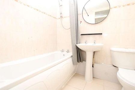 Park Road, Eccleshill, Bradford, BD10 - Photo 5