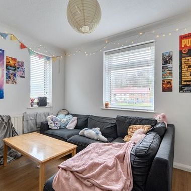 5 bedroom house to rent - Photo 1