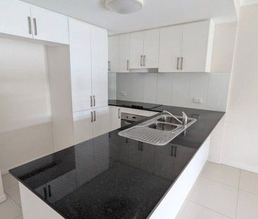 2 Bed 2 Bath Apt Upper Mount Gravatt - Photo 3