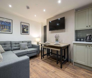 1 bedroom in a house share to rent - Photo 2