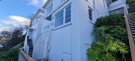 Fully refurbished - new kitchen & bathroom - Photo 2