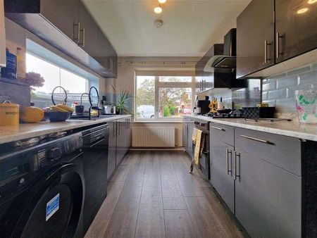 Chichester Close, Loughborough, Leicestershire, LE11 - Photo 5