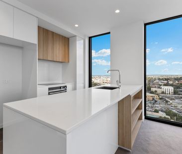 Luxurious Inner City Living - Photo 1