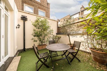 4 bedroom terraced house to rent - Photo 4