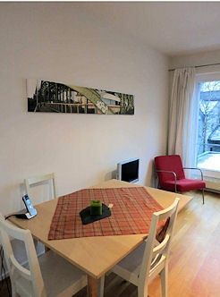 Zeitlose, möblierte Wohnung mit Balkon in der Kölner Südstadt - Photo 4