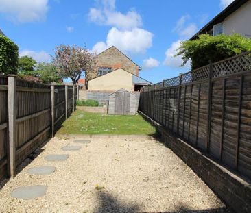 2 bedroom semi-detached house to rent - Photo 4