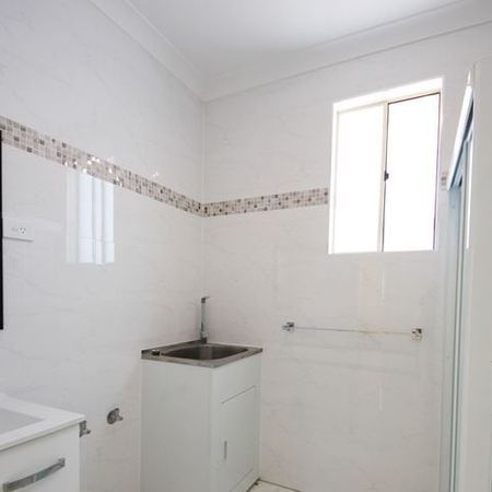 Conveniently located - Photo 4