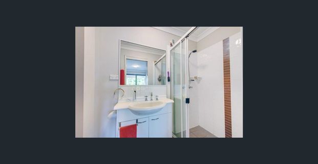 Modern 2-Bedroom Unit in Macgregor - Photo 1