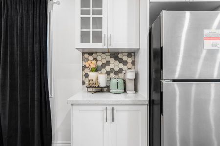 For Lease - 8196 MCLEOD Road Unit# 2 UPPER, Niagara Falls, Ontario - Photo 5