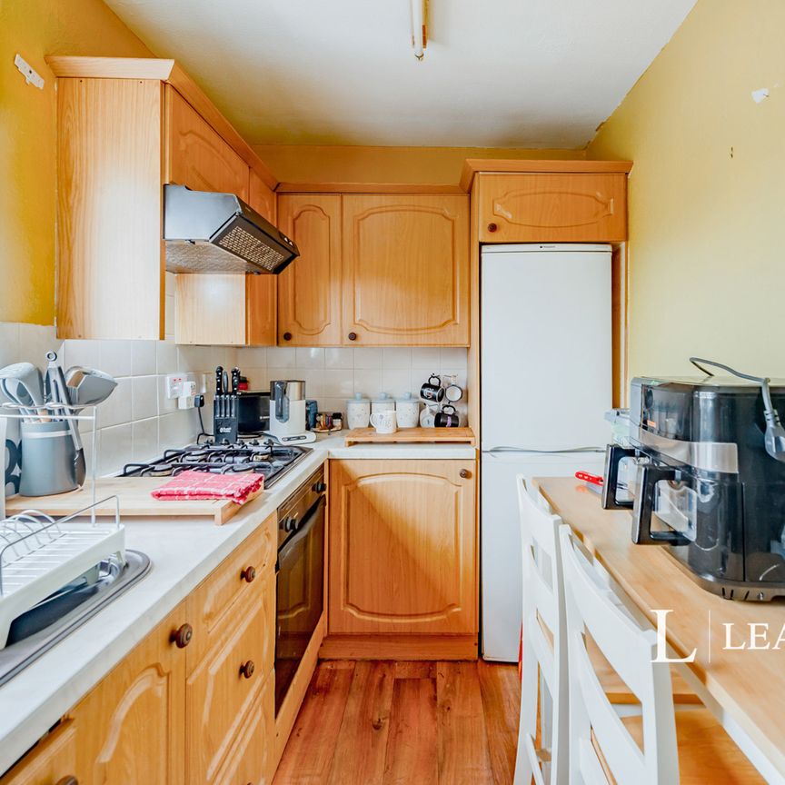 1 bedroom apartment to rent Stuart Way, East Grinstead, RH19 - Photo 1