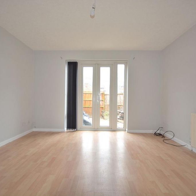 2 bedroom townhouse to rent - Photo 1