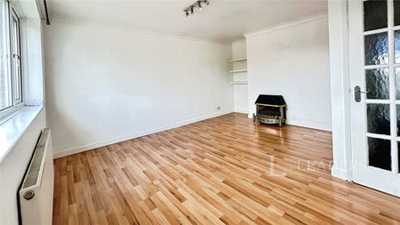 2 bedroom maisonette to rent Deep Denes, Luton, Bedfordshire, LU2 - Photo 2