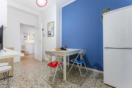 Wonderful spacious and bright single room in Viale Teodorico - Photo 2