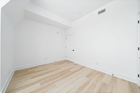 For Lease - 941 Charles Wilson Parkway Unit# 302, Cobourg, Ontario - Photo 4