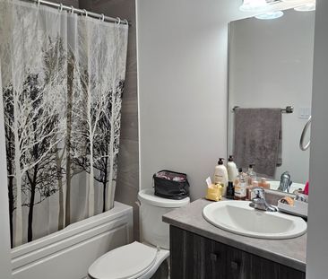 For Lease - 62 Dryden Lane, Hamilton, Ontario - Photo 1