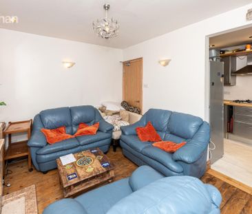 6 bedroom semi-detached house to rent - Photo 1