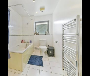 1 Bed Flat, Lower Addiscombe Road, CR0 - Photo 6