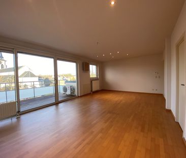 Mooi appartement met terras en lift - Photo 4
