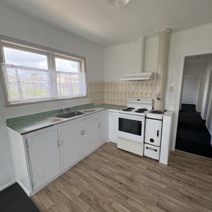 Spacious Three-Bedroom Family Home - Fordlands - Photo 2