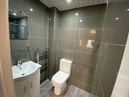 3 bedroom terraced house to rent - Photo 2