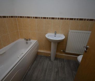 2 bedroom apartment to rent - Photo 6