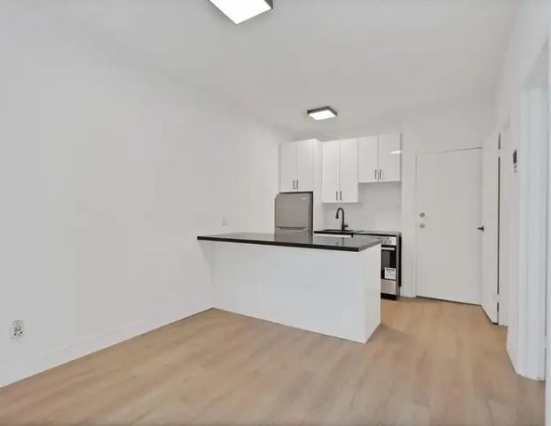 5-7 Thorburn Avenue | 7 Thorburn Avenue, Toronto - Photo 1