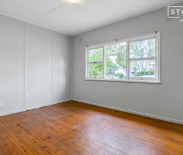 Perfect Coastal Living: Just Minutes from Budgewoi Beach! - Photo 3