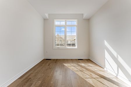 For Lease - 3083 Harvard Gardens, Oakville, Ontario - Photo 4