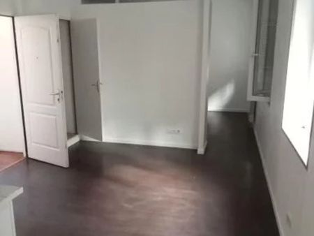 Location Appartement 2 pièces 31 m2 à Saint-Quentin - Photo 2