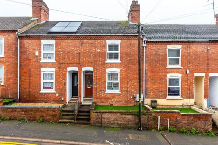 3 bedroom terraced house to rent - Photo 2