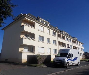 F2, rue du chemin Vert, comprenant entrée, séjour avec balcon, cuis... - Photo 3