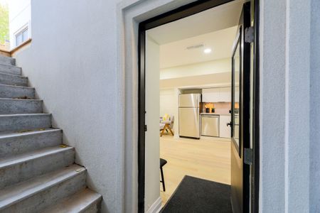 For Lease - 6 Luttrell Avenue Unit# Basement, Toronto, Ontario - Photo 2