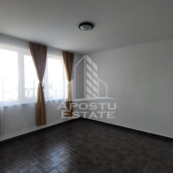 Cladire cu 6 camere, ideala pentru birouri, Buziasului - Fotografie 1