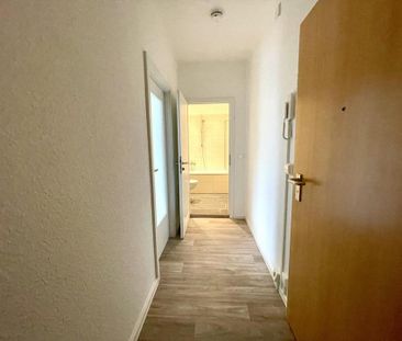 Moderne 2-Raumwohnung mit top saniertem Badezimmer und Einbauküche - Foto 1