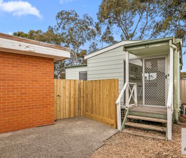 15a Charles Road, Altona VIC 3018 - Villa For Rent | Domain - Photo 2