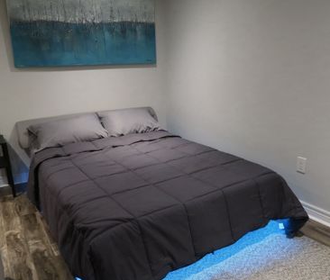 For Lease - 370 Chambers Crescent, Newmarket, Ontario - Photo 6