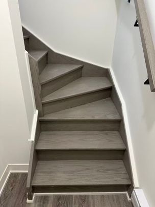 For Lease - 8 David Eyer Road Unit# 1224, Richmond Hill, Ontario - Photo 1