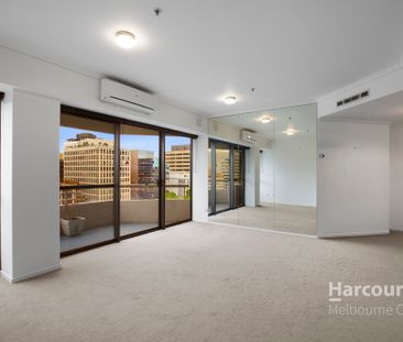 Superb & Sizeable apartment on St Kilda Road! - Photo 3
