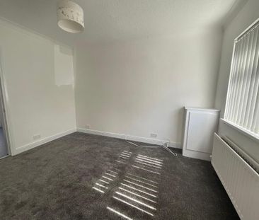 11 Dhu Varren Park, Belfast, BT13 3FH - Photo 2