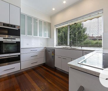 29 Norman St,Deakin - Photo 1