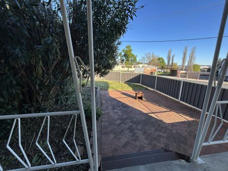 Tidy 2 Bedroom House in Oxley Vale - Photo 2
