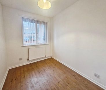 2 bedroom semi-detached bungalow to rent - Photo 6