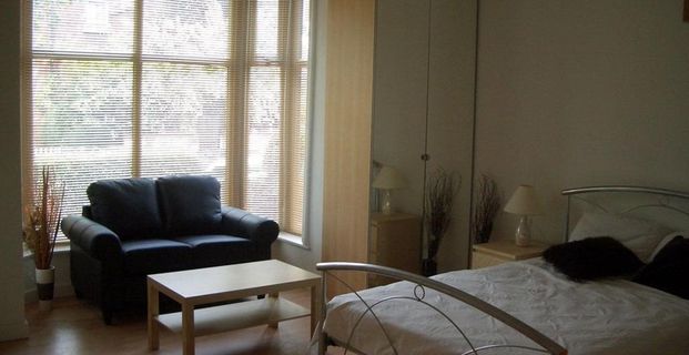 Studio to rent - Photo 1