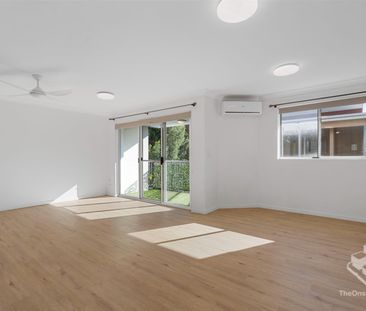 Secure Top-Floor Apartment with Premium Double Parking - Photo 1
