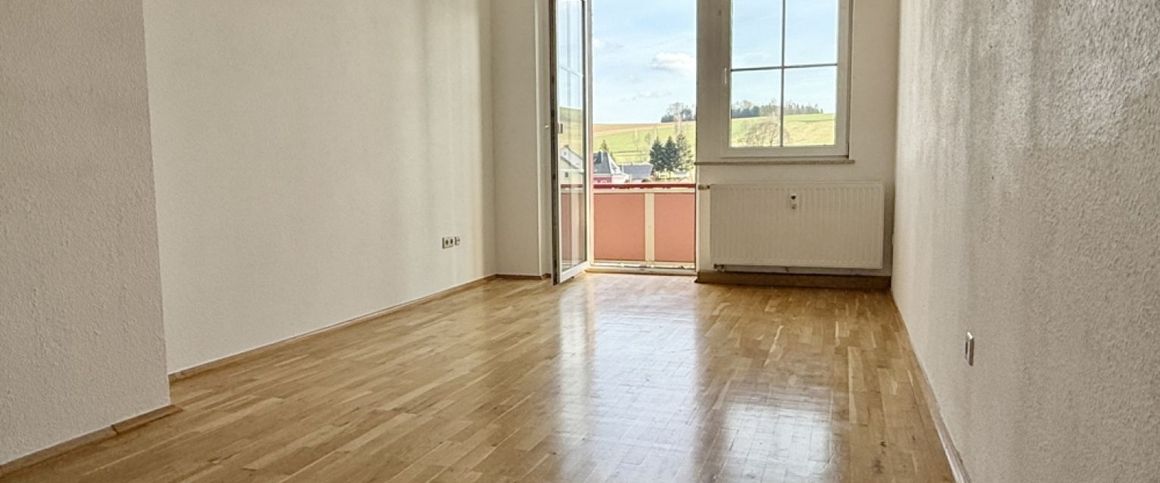 3-Raum • Sonnenbalkon • Parkett • Einbauküche möglich • Stellplatz • RARITÄT Schnell sein ! - Photo 1