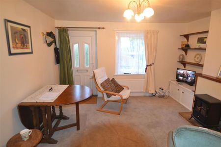 2 bedroom terraced house to rent - Photo 2