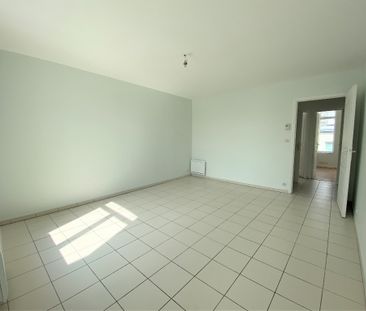 Location Appartement 3 pièces 55m² - Photo 2