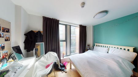 3 bedroom flat to rent - Photo 5