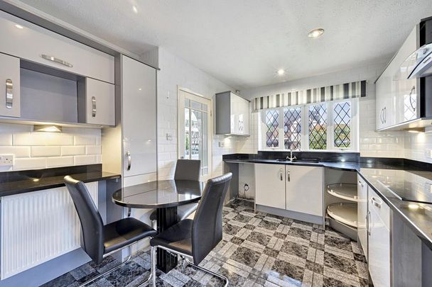 2 bedroom detached bungalow to rent - Photo 1