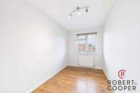 Southfield Park, Harrow, HA2 - Photo 4